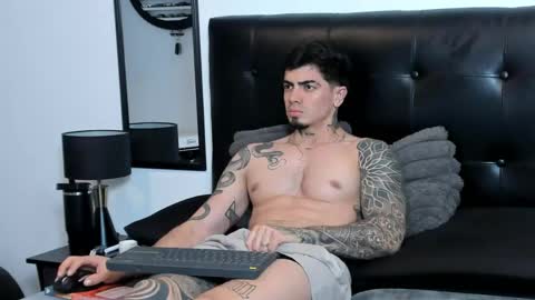 Snapshot of _mrcock_ chatting on May 27, 2026, 4:31 am _mrcock_ online show from May 27, 2026, 4:31 am