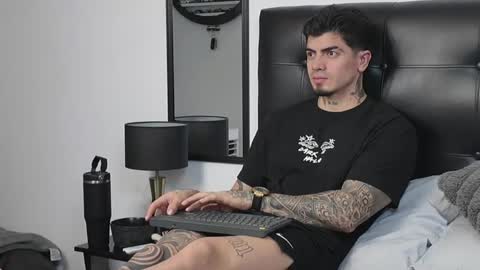 Snapshot of _mrcock_ chatting on May 28, 2026, 5:49 am _mrcock_ online show from May 28, 2026, 5:49 am