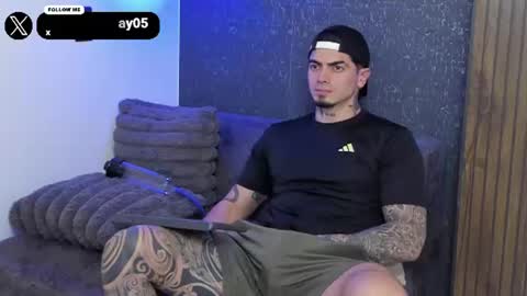 Snapshot of _mrcock_ chatting on June 10, 2026, 5:28 am _mrcock_ online show from June 10, 2026, 5:28 am