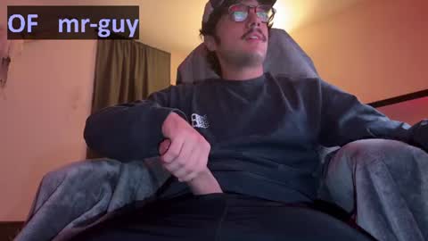 _mrguy_ online show from July 14, 2026, 8:19 am
