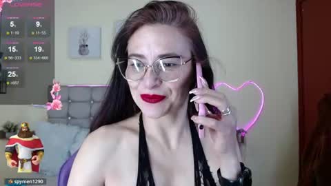 _naomi_s online show from June 18, 2026, 1:26 pm