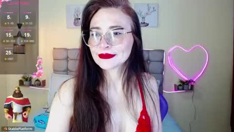 _naomi_s online show from June 19, 2026, 1:26 pm
