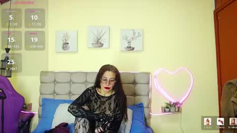 _naomi_s online show from July 8, 2026, 1:15 pm