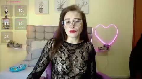 _naomi_s online show from July 21, 2026, 1:46 pm