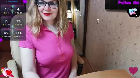 Snapshot of _natali_ chatting on March 8, 2025, 3:50 am MagicWoman online show from March 8, 2025, 3:50 am