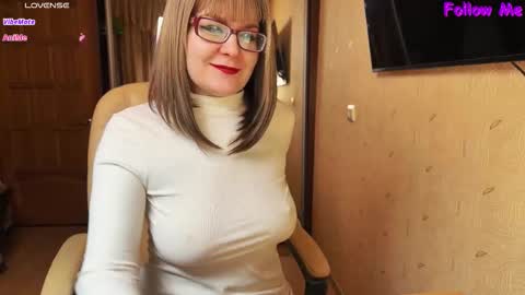 Snapshot of _natali_ chatting on March 9, 2026, 6:12 pm MagicWoman online show from March 9, 2026, 6:12 pm