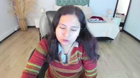 Snapshot of _natalie18_ chatting on November 23, 2025, 11:37 pm Natalie online show from November 23, 2025, 11:37 pm