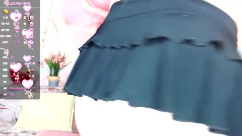 Snapshot of _natalie_milf_ chatting on February 20, 2025, 10:37 am _natalie_milf_ online show from February 20, 2025, 10:37 am