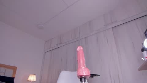 Snapshot of _natasha18_ chatting on December 27, 2024, 2:54 pm Natasha online show from December 27, 2024, 2:54 pm