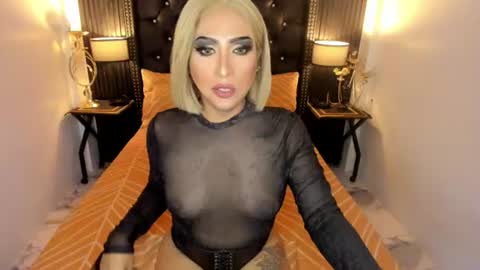 Snapshot of _natashacooper_ chatting on June 17, 2026, 2:14 am _natashacooper_ online show from June 17, 2026, 2:14 am