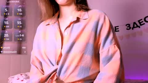 Snapshot of _ni_kiss chatting on May 28, 2026, 6:27 pm Nika online show from May 28, 2026, 6:27 pm