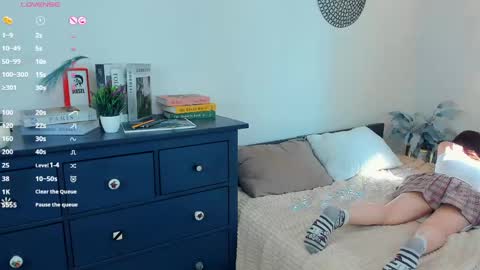Snapshot of _nicehabbitt_ chatting on May 4, 2026, 12:56 pm Ashley online show from May 4, 2026, 12:56 pm