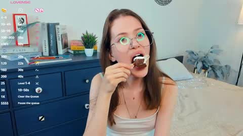 Snapshot of _nicehabbitt_ chatting on May 6, 2026, 1:16 pm Ashley online show from May 6, 2026, 1:16 pm