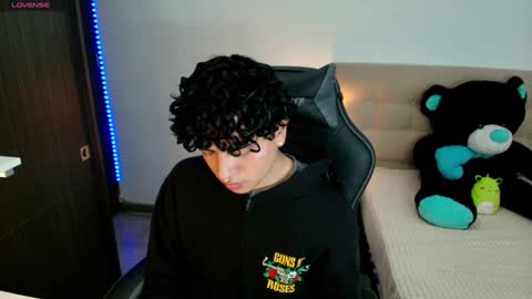 Nicolas online show from December 2, 2024, 9:28 pm