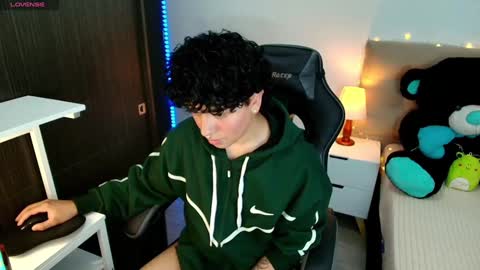 Nicolas online show from December 3, 2024, 10:40 pm