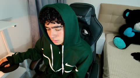 Nicolas online show from December 11, 2024, 12:02 am