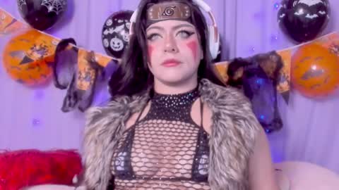 niiky online show from October 10, 2025, 12:59 pm