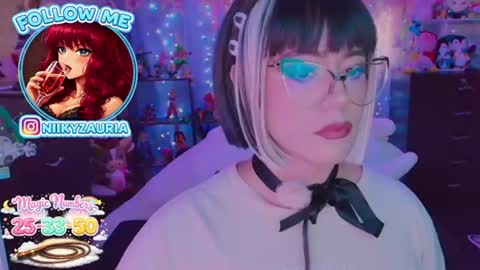 Snapshot of _niiky chatting on June 14, 2026, 8:44 pm niiky online show from June 14, 2026, 8:44 pm