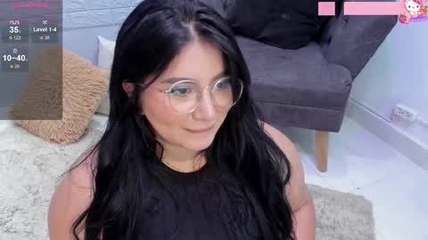 Snapshot of _nina_sweet chatting on February 11, 2025, 3:08 pm online show from February 11, 2025, 3:08 pm