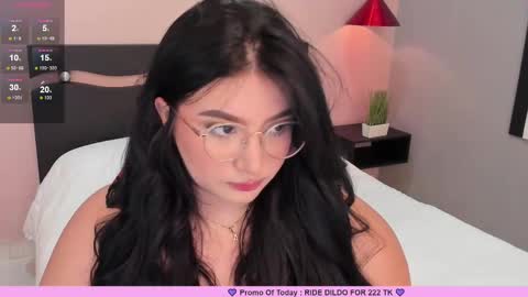 Snapshot of _nina_sweet chatting on February 19, 2025, 12:11 pm online show from February 19, 2025, 12:11 pm