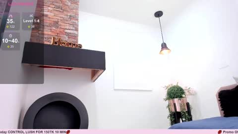 Snapshot of _nina_sweet chatting on March 4, 2025, 3:04 pm online show from March 4, 2025, 3:04 pm