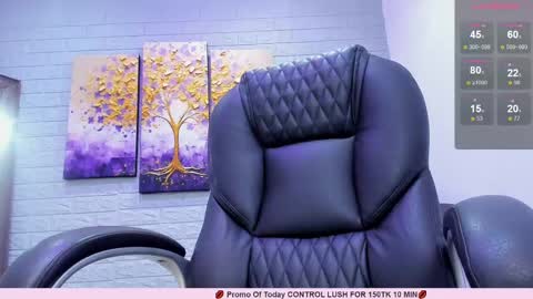 Snapshot of _nina_sweet chatting on March 5, 2025, 3:07 pm online show from March 5, 2025, 3:07 pm