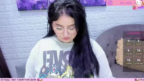 Snapshot of _nina_sweet chatting on March 11, 2025, 6:19 pm online show from March 11, 2025, 6:19 pm