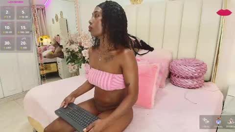 Snapshot of _ninafox_ chatting on June 5, 2026, 8:03 pm ninafox online show from June 5, 2026, 8:03 pm