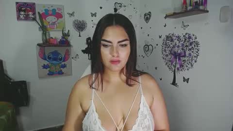 Nina  online show from November 20, 2025, 6:40 pm