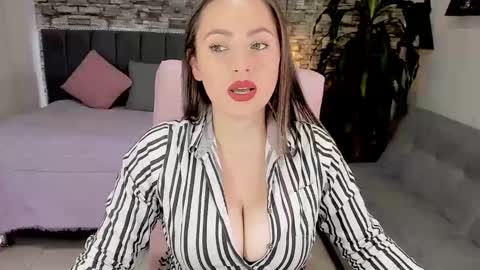 Mariana online show from January 8, 2025, 4:44 am