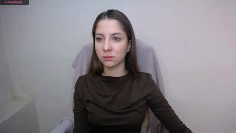 Snapshot of _oliviax_ chatting on November 21, 2025, 10:14 am Olivia online show from November 21, 2025, 10:14 am