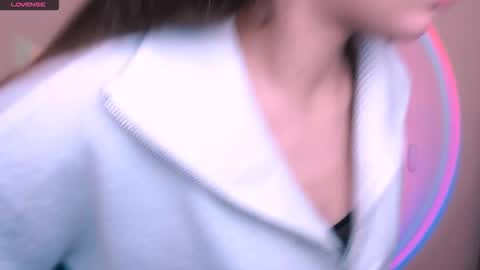 Snapshot of _oliviax_ chatting on December 1, 2025, 1:16 pm Olivia online show from December 1, 2025, 1:16 pm