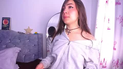 Paris online show from November 28, 2025, 1:36 pm