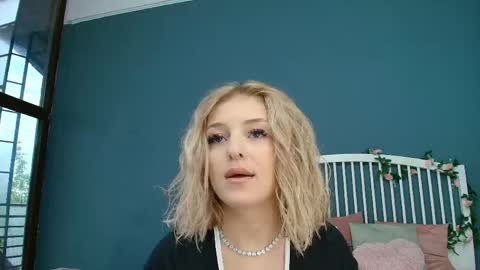 Alisa online show from May 2, 2026, 4:06 am