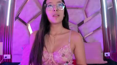 Pau online show from June 22, 2026, 7:22 pm