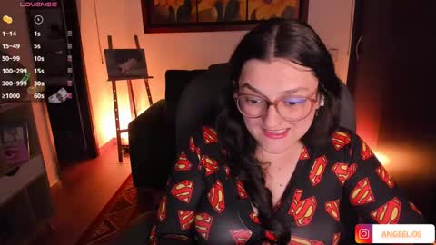 violeta ig  online show from February 14, 2025, 3:54 am