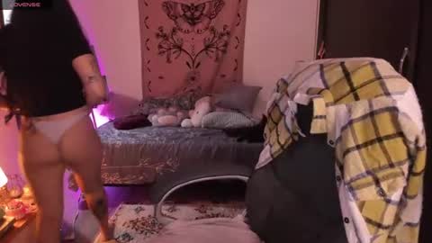 Snapshot of _peach__ chatting on June 15, 2026, 4:47 am violeta ig online show from June 15, 2026, 4:47 am