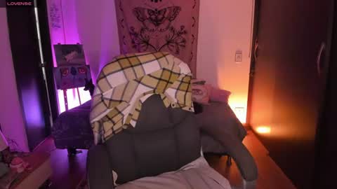 violeta ig  online show from July 15, 2026, 4:18 am