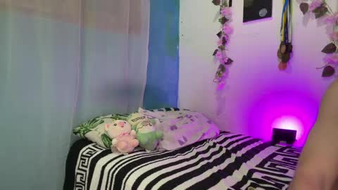 Snapshot of _peachyboy chatting on June 8, 2026, 4:13 am esteban online show from June 8, 2026, 4:13 am