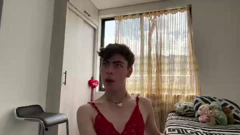 Snapshot of _peachyboy chatting on June 17, 2026, 6:09 pm esteban online show from June 17, 2026, 6:09 pm