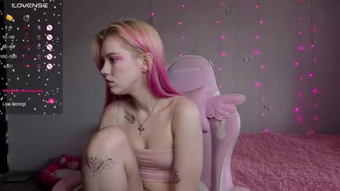 Ellie and Nika online show from May 10, 2026, 12:10 pm