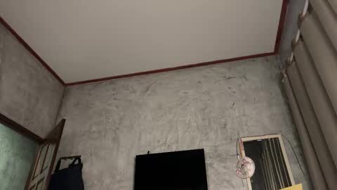 Snapshot of _private_person_ chatting on October 13, 2025, 1:44 pm HADLY today day-off see u online 0112 online show from October 13, 2025, 1:44 pm