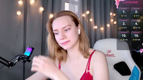 Snapshot of _ramona__ chatting on December 25, 2024, 11:33 am im Amy online show from December 25, 2024, 11:33 am