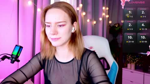 Snapshot of _ramona__ chatting on January 2, 2025, 9:22 am im Amy online show from January 2, 2025, 9:22 am