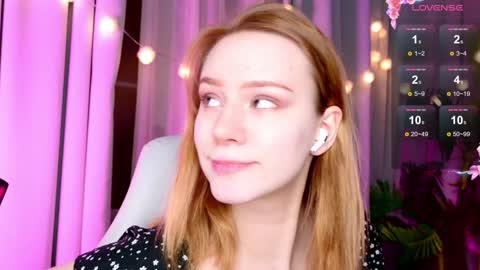 Snapshot of _ramona__ chatting on January 9, 2025, 5:44 am im Amy online show from January 9, 2025, 5:44 am