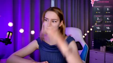 Snapshot of _ramona__ chatting on March 2, 2025, 5:44 am im Amy online show from March 2, 2025, 5:44 am