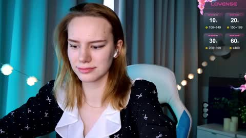 Snapshot of _ramona__ chatting on March 3, 2025, 9:44 am im Amy online show from March 3, 2025, 9:44 am