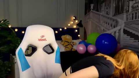 Snapshot of _ramona__ chatting on September 14, 2025, 6:12 am im Amy online show from September 14, 2025, 6:12 am