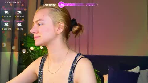 Snapshot of _ramona__ chatting on November 21, 2025, 6:23 am im Amy online show from November 21, 2025, 6:23 am
