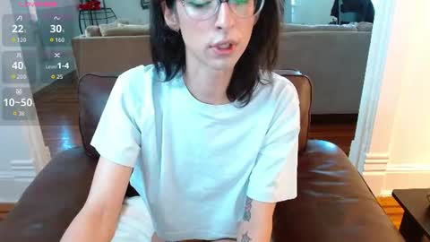 Snapshot of _ravencoxx_ chatting on July 23, 2026, 5:22 pm Raven online show from July 23, 2026, 5:22 pm